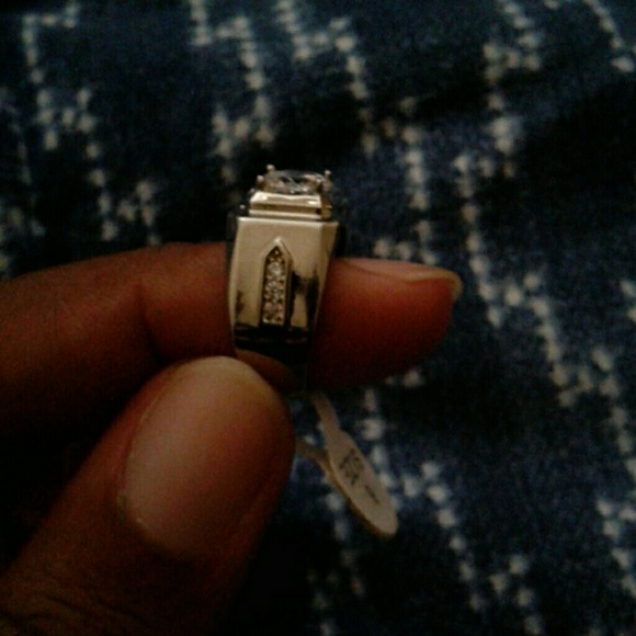 Diamond ring - Picture 3 of 4